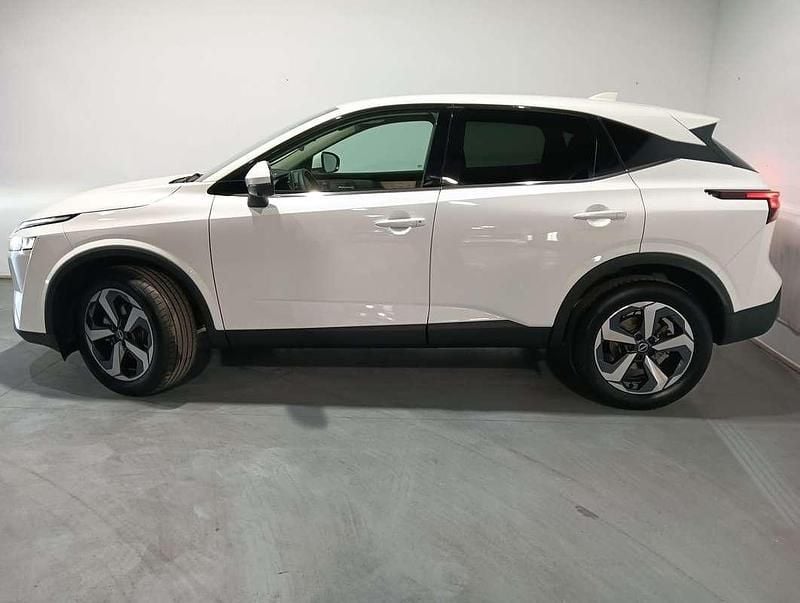 Begagnad Nissan Qashqai Acenta 158 HK (116 kW) 2023 Vit SUV