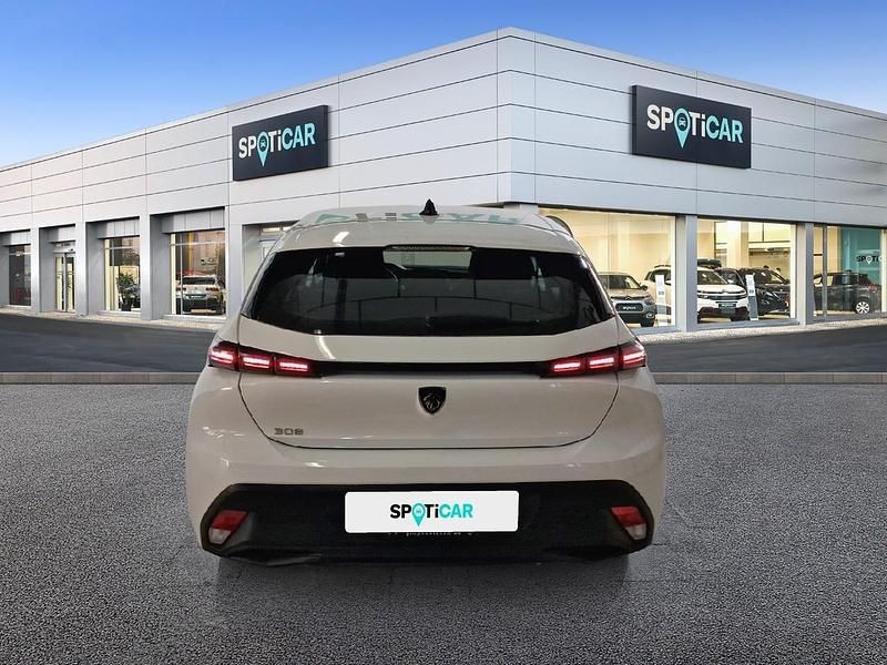 Usado Peugeot 308 Active 130 CV (95 kW) 2022 Blanco Berlina