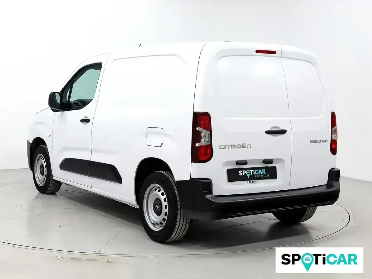 Usado Citroën Berlingo 102 CV (75 kW) 2024 Blanco Monovolumen