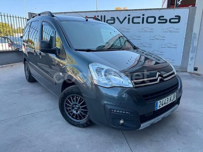 Usado Citroën Berlingo Live 100 CV (73 kW) 2018 Gris / plata Monovolumen