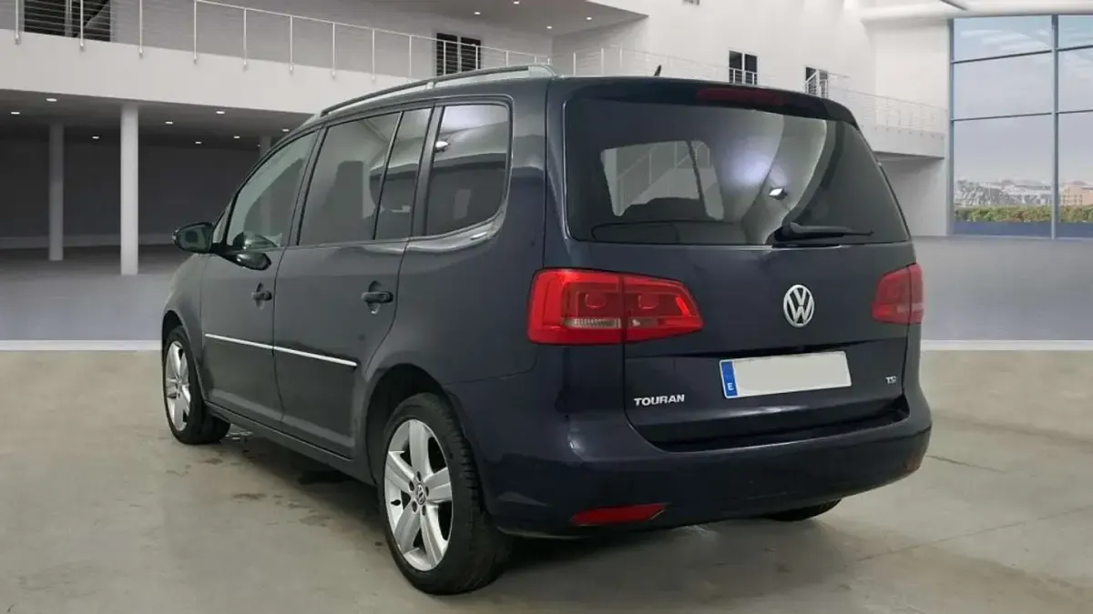 Usado VW Touran Sport 140 CV (102 kW) 2013 Azul Monovolumen