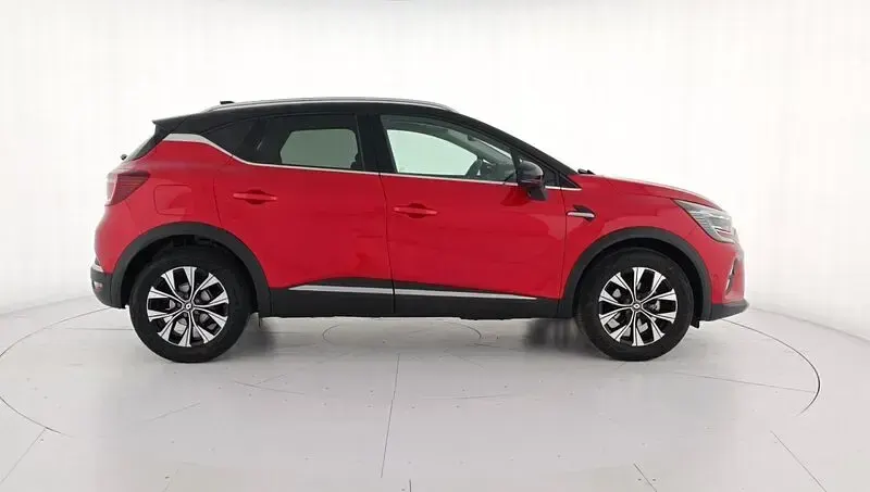 Usado Renault Captur Techno 91 CV (66 kW) 2024 Rojo SUV