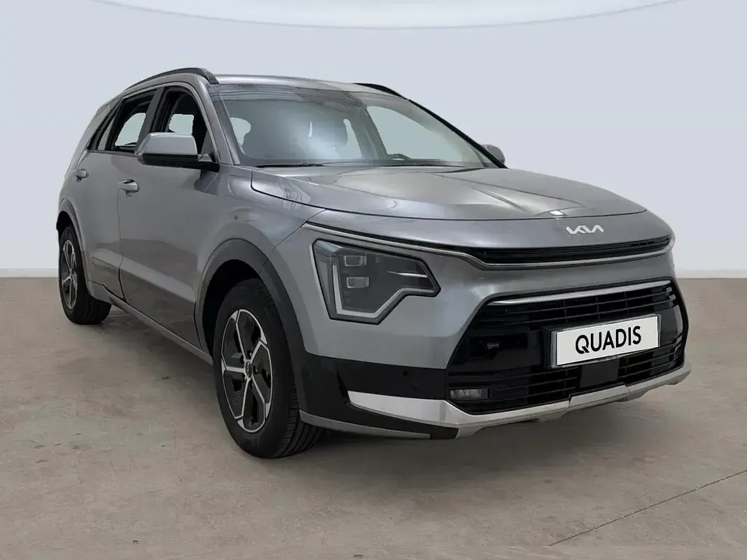 Usado Kia Niro 129 CV (94 kW) 2025 Gris SUV