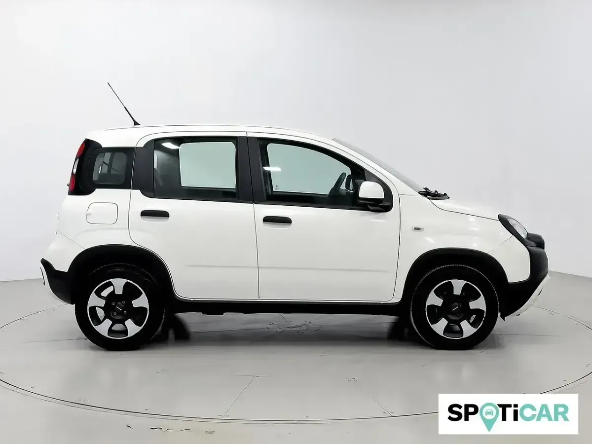 Usado Fiat Panda Cross Cross 71 CV (52 kW) 2023 Blanco Utilitario