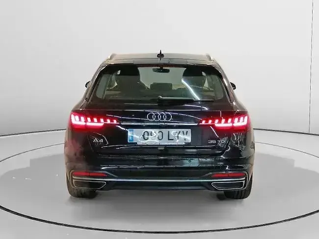 Usado Audi A4 Advanced Plus 163 CV (119 kW) 2022 Negro Familiar