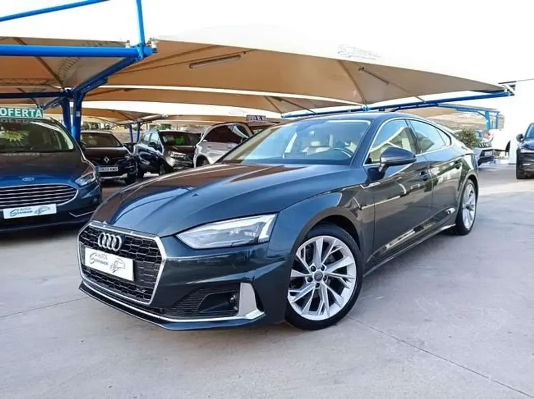 Usado Audi A5 Sportback Advanced 163 CV (119 kW) 2020 Gris Utilitario