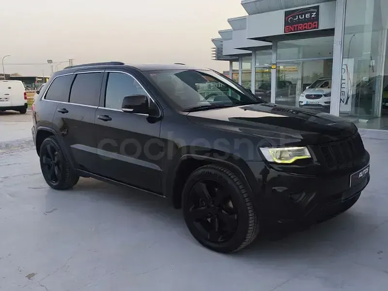 Usado Jeep Grand Cherokee Overland 250 CV (183 kW) 2016 Negro SUV