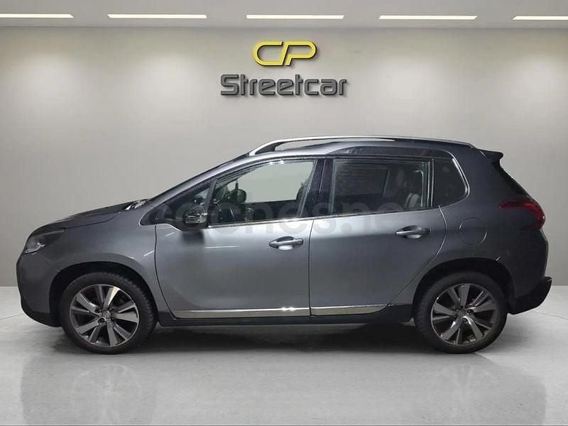 Usado Peugeot 2008 Allure 100 CV (73 kW) 2015 Gris / plata SUV