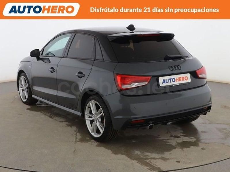 Usado Audi A1 Sportback Attraction 116 CV (85 kW) 2018 Gris / plata Utilitario