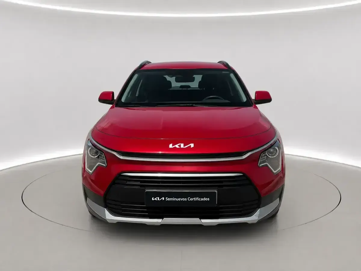 Usado Kia Niro 129 CV (94 kW) 2025 Rojo SUV
