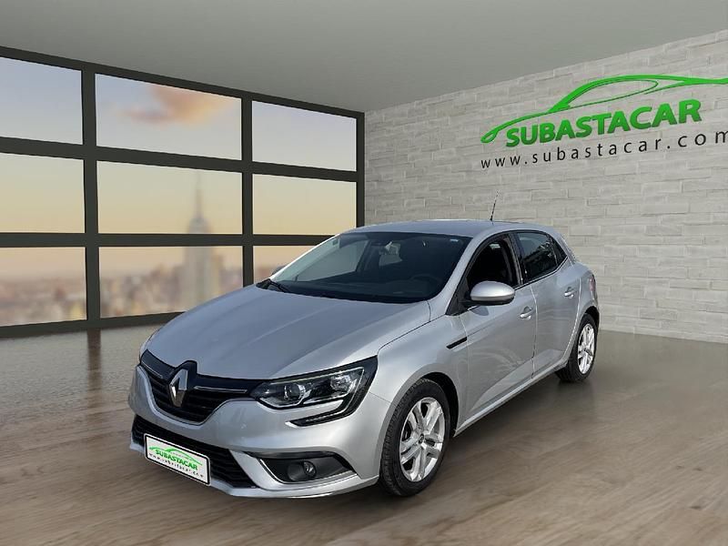 Usado Renault Mégane IV Business 95 CV (69 kW) 2019 Gris Berlina