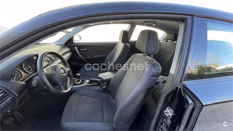 Usado BMW 118 143 CV (105 kW) 2007 Negro Utilitario