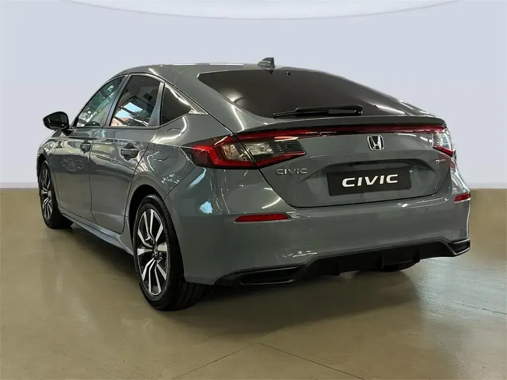 Nuevo Honda Civic Elegance 184 CV (135 kW) 2026 Gris / plata Berlina