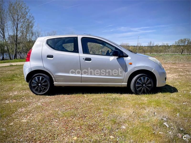 Usado Suzuki Alto GL 68 CV (50 kW) 2009 Gris / plata Utilitario