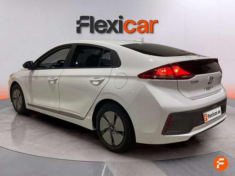 Usado Hyundai Ioniq 141 CV (103 kW) 2021 Blanco Utilitario