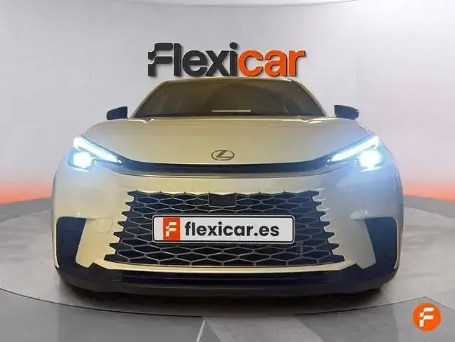 Usado Lexus LBX 136 CV (100 kW) 2025 Gris SUV