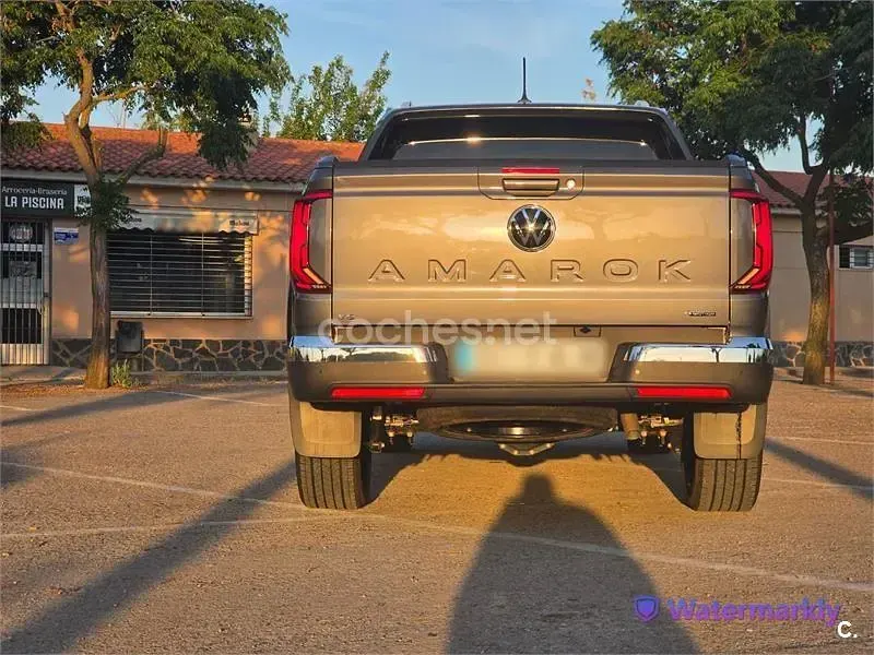 Usado VW Amarok Aventura 240 CV (176 kW) 2023 Gris / plata Pickup/Camioneta