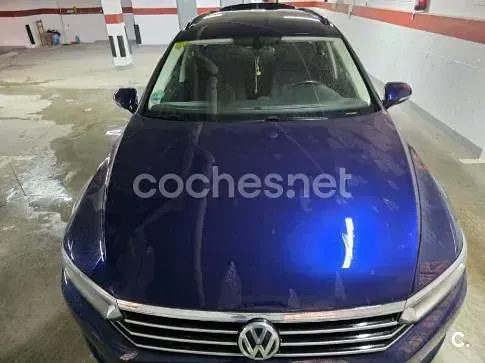 Usado VW Passat Advance 120 CV (88 kW) 2017 Negro Familiar