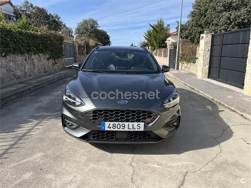 Usado Ford Focus ST 280 CV (205 kW) 2020 Gris / plata Familiar