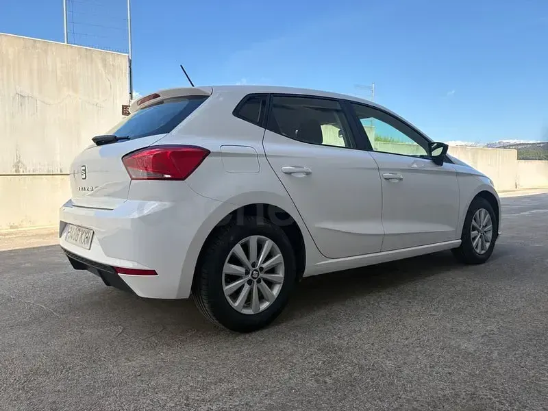 Usado Seat Ibiza Reference 75 CV (55 kW) 2019 Blanco Utilitario