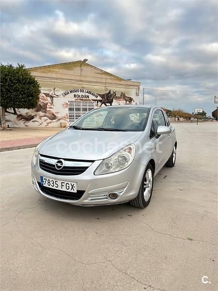Usado Opel Corsa Sport 90 CV (66 kW) 2006 Gris / plata Utilitario