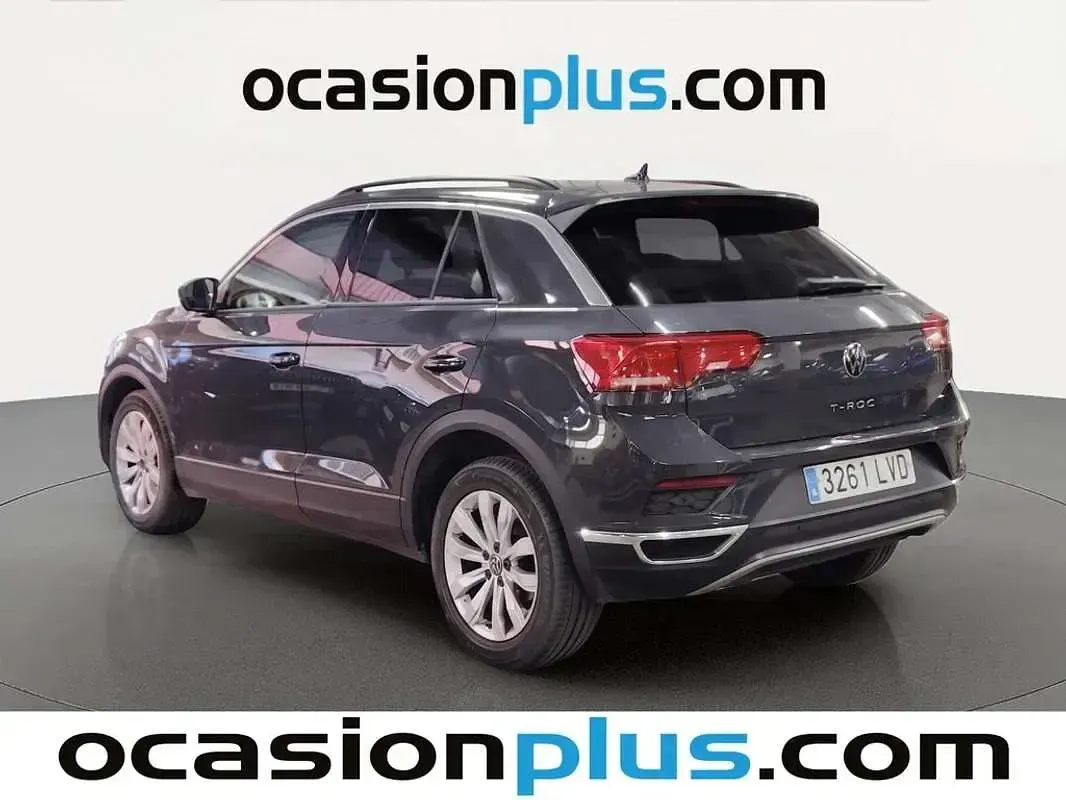 Usado VW T-Roc Advance 110 CV (80 kW) 2021 Gris SUV