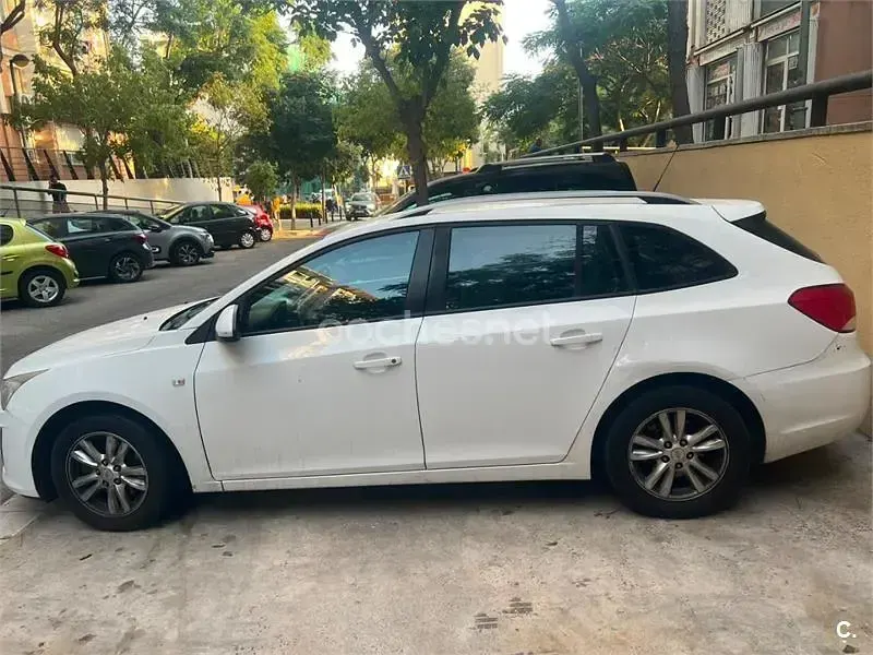 Usado Chevrolet Cruze LT 163 CV (119 kW) 2013 Blanco Familiar