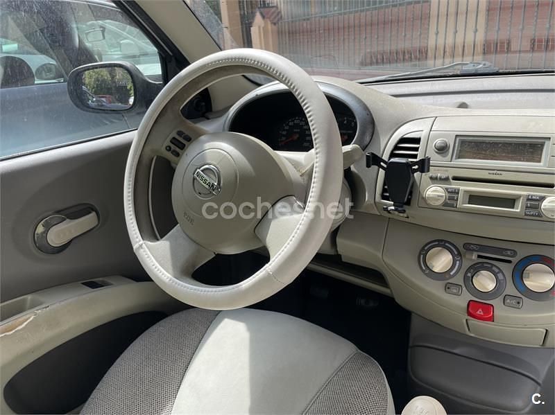 Usado Nissan Micra Visia 65 CV (47 kW) 2004 Gris / plata Utilitario