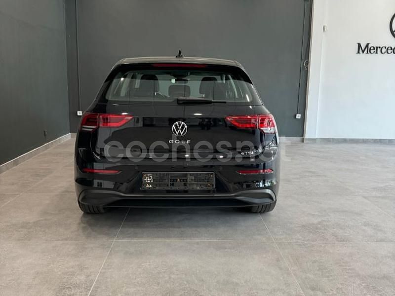 Usado VW Golf VIII Life 150 CV (110 kW) 2020 Negro Berlina