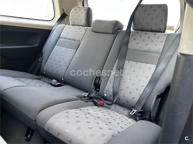 Usado Hyundai Getz 63 CV (46 kW) 2004 Gris / plata Utilitario