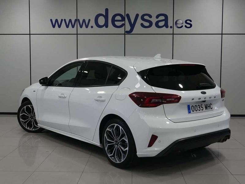 Usado Ford Focus ST-Line X 125 CV (91 kW) 2023 Blanco Utilitario
