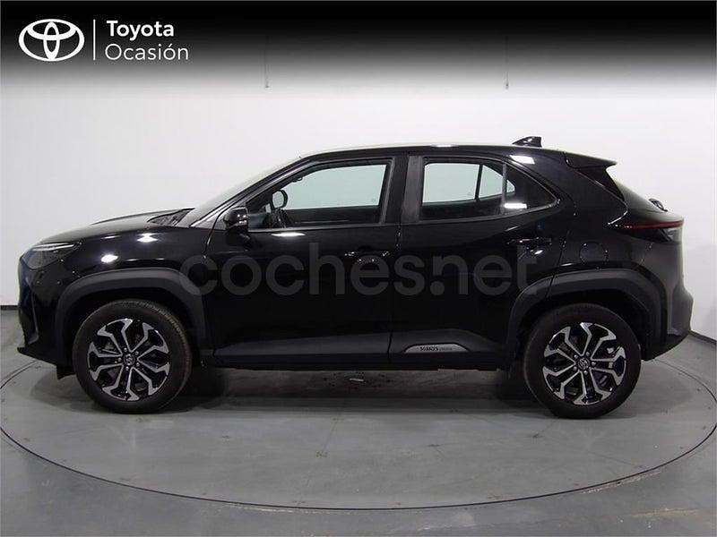 Usado Toyota Yaris Cross Active 116 CV (85 kW) 2022 Negro SUV