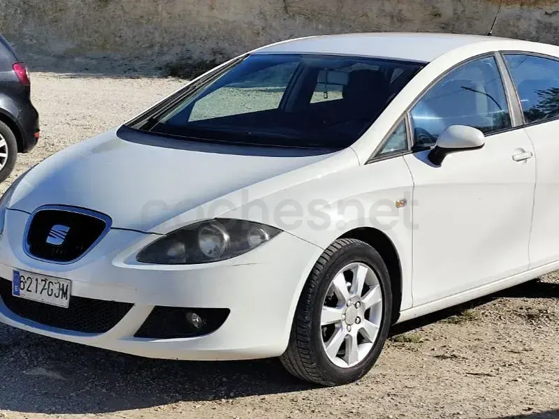 Usado Seat Leon Style 105 CV (77 kW) 2008 Blanco Utilitario