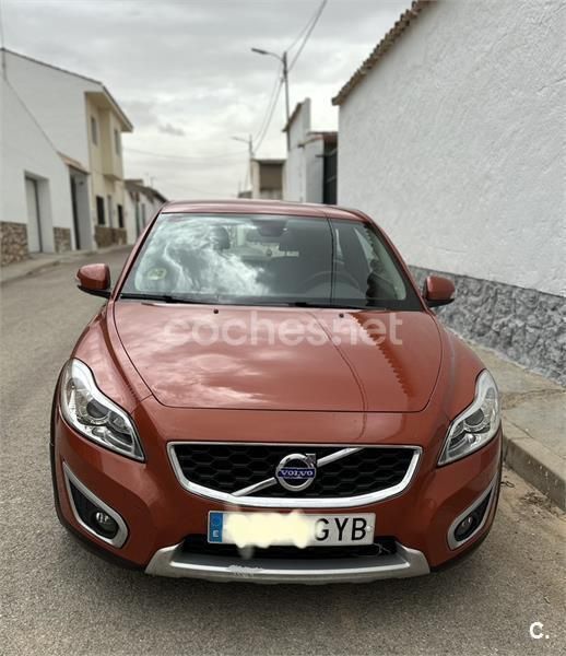Naranja Usado 2010 Volvo C30 Momentum Utilitario | 6100 € (Caro) - Imagen 1/4