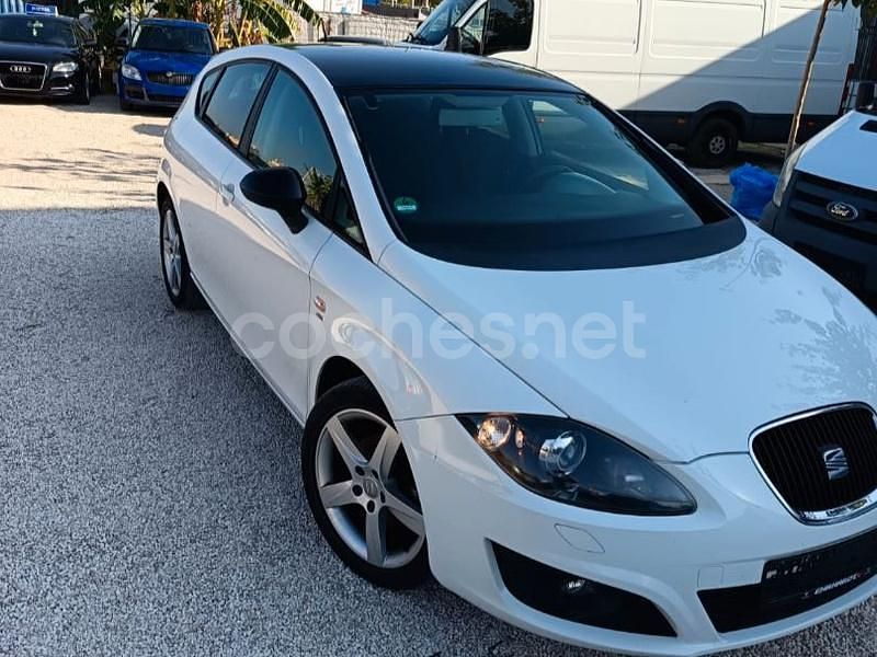 Käytetty Seat Leon Style 140 HP (102 kW) 2012 Valkoinen Sedan