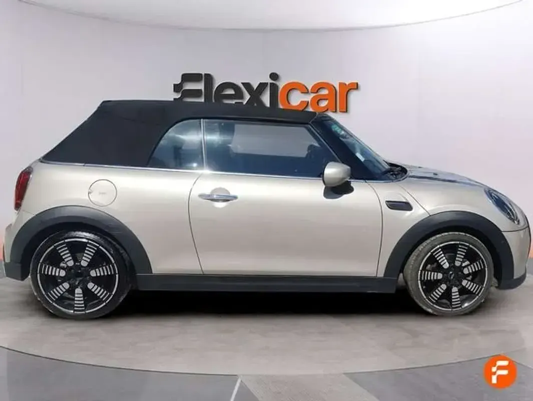 Usado Mini Cooper Cabriolet 136 CV (100 kW) 2023 Gris Descapotable