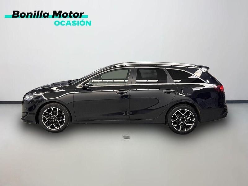 Usado Kia Ceed 100 CV (73 kW) 2025 Negro Utilitario
