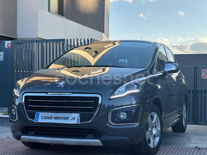 Gris / plata Usado 2014 Peugeot 3008 Allure Berlina | 12.000 € - Imagen 1/4