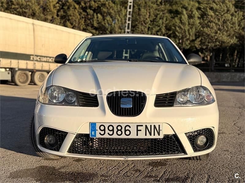 Usado Seat Ibiza 85 CV (62 kW) 2007 Blanco Utilitario