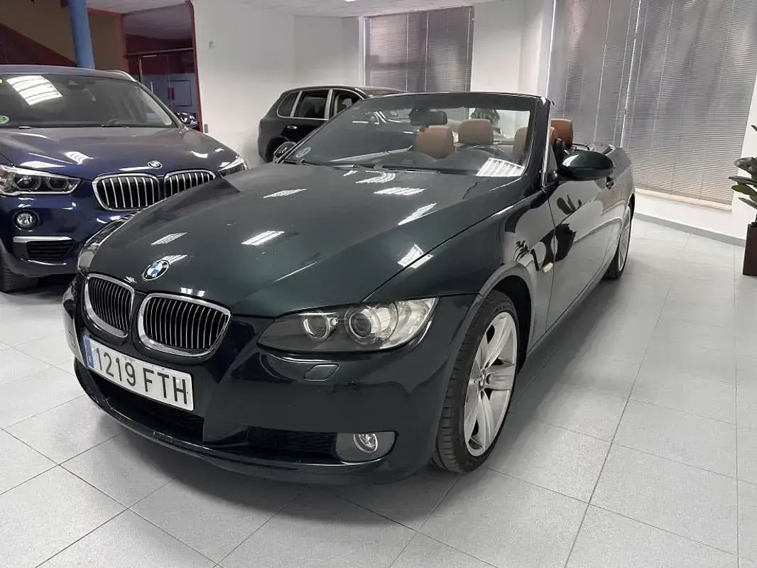 Usado BMW 330 Cabriolet 272 CV (200 kW) 2007 Verde Descapotable