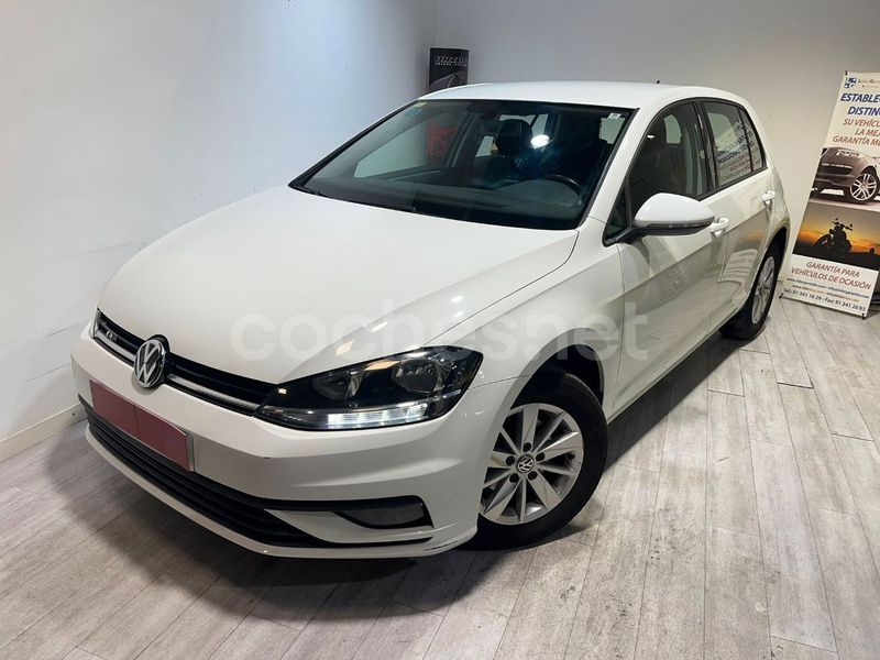 Blanco Usado 2017 VW Golf VII Edition Berlina | 13.990 € (Precio justo) - Imagen 1/4