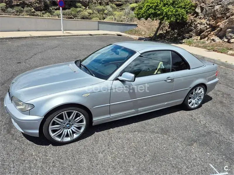 Käytetty BMW 330 231 HP (169 kW) 2003 Harmaa Avoauto