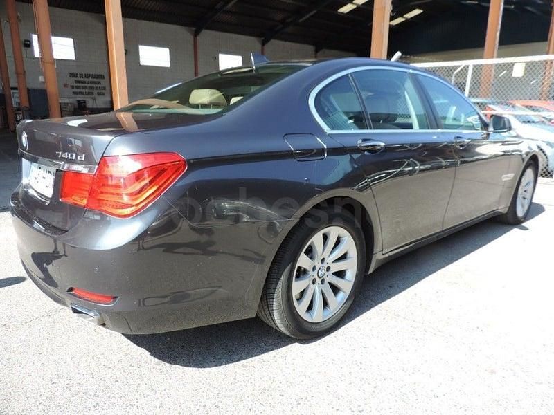 Usado BMW 740 Comfort Edition 306 CV (225 kW) 2012 Negro Berlina