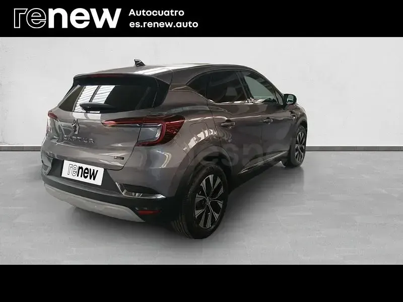 Usado Renault Captur Techno 145 CV (106 kW) 2023 Gris / plata SUV