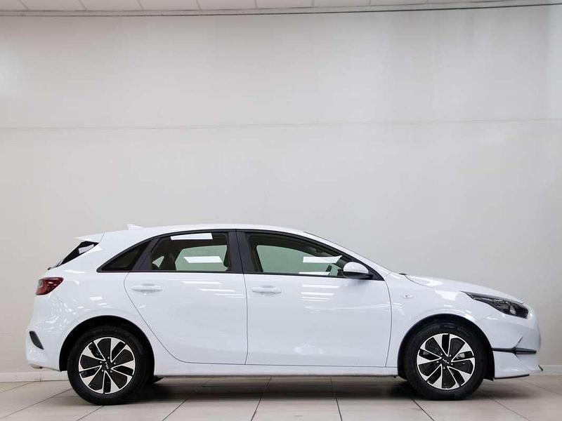 Nuevo Kia Ceed 101 CV (74 kW) 2025 Blanco Utilitario