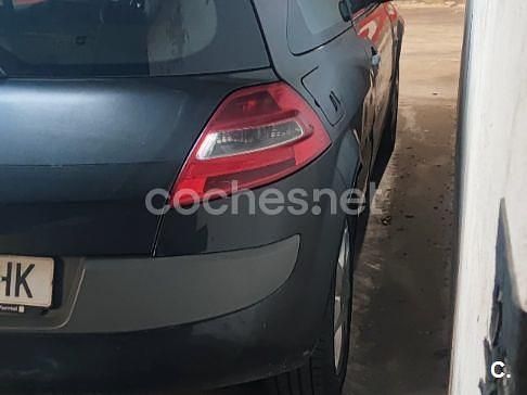 Usado Renault Mégane II Dynamique 105 CV (77 kW) 2008 Negro Berlina