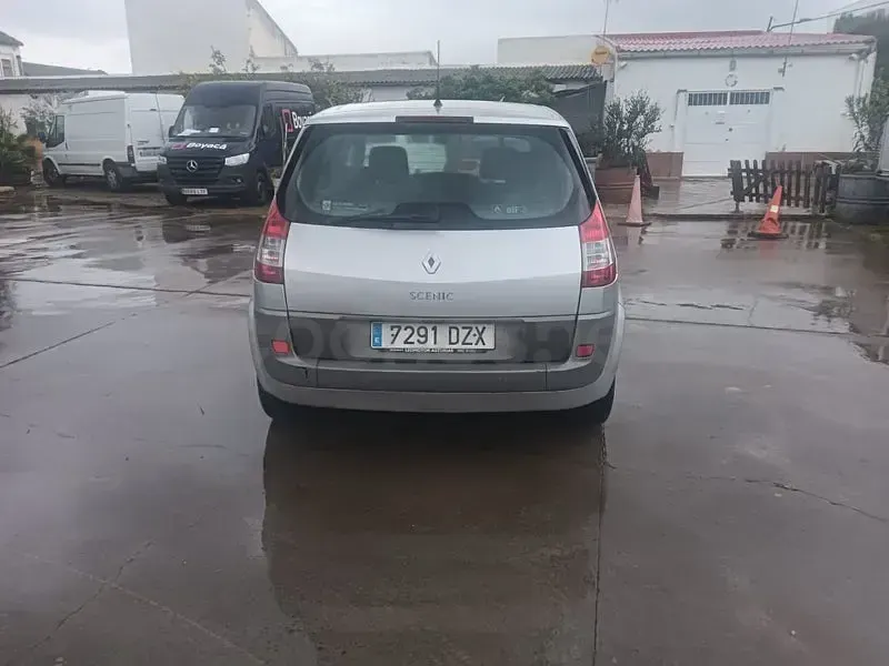 Usado Renault Scénic Dynamique 105 CV (77 kW) 2005 Gris / plata Monovolumen