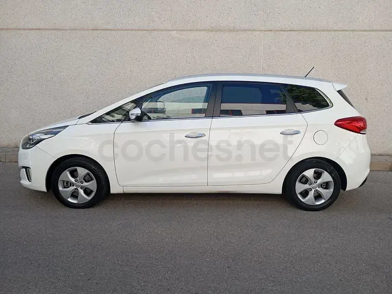 Usado Kia Carens 141 CV (103 kW) 2016 Blanco Monovolumen
