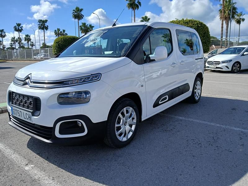 Usado Citroën Berlingo Feel 102 CV (75 kW) 2019 Blanco Monovolumen
