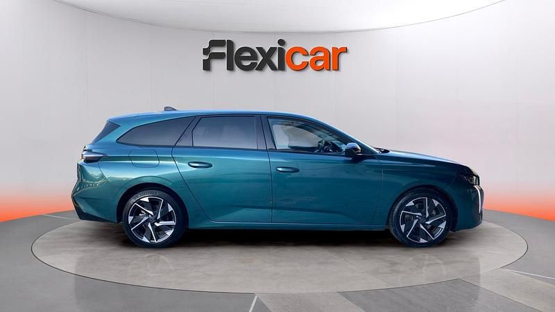 Usado Peugeot 308 SW Allure 131 CV (96 kW) 2022 Verde Familiar